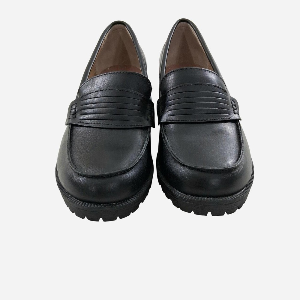Eastland Newbury Womens Black Leather Penny Loafers 8.5M EUC Chunky Lug Sole
